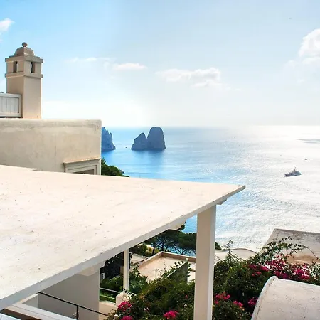 Coccodrilla By Myvillacollection * Capri