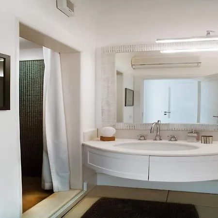 Coccodrilla By Myvillacollection * Capri