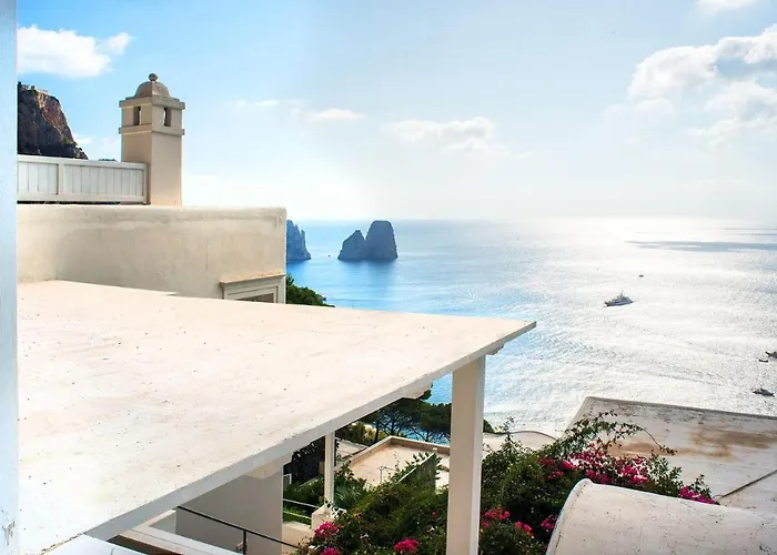 Coccodrilla By Myvillacollection * Capri