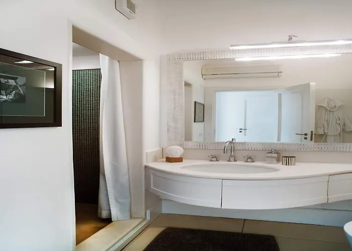 Coccodrilla By Myvillacollection * Capri