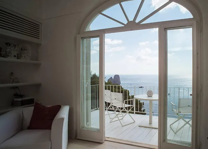 Coccodrilla By Myvillacollection Κάπρι